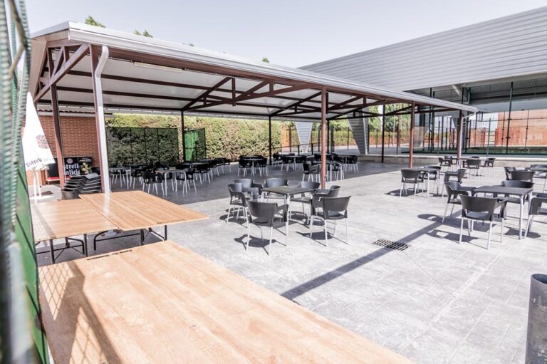 Quiosco y terraza de verano en Torrijos